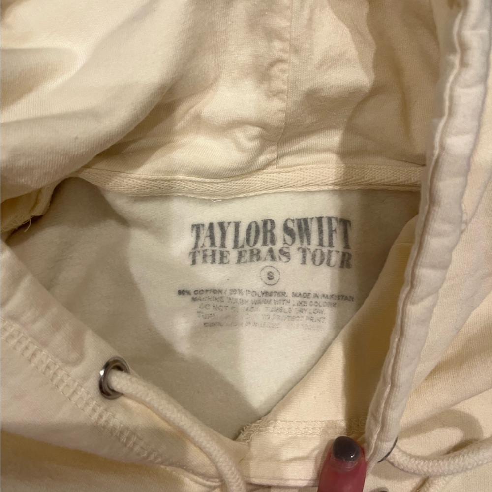 Like New TAYLOR SWIFT The Eras Tour Heart Photo Hoodie- Taylor Swift Tour Merch - Picture 4 of 6
